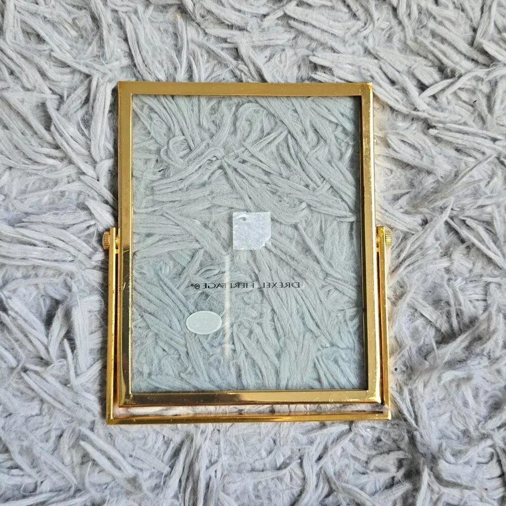 Gold 2x3 inch Frame